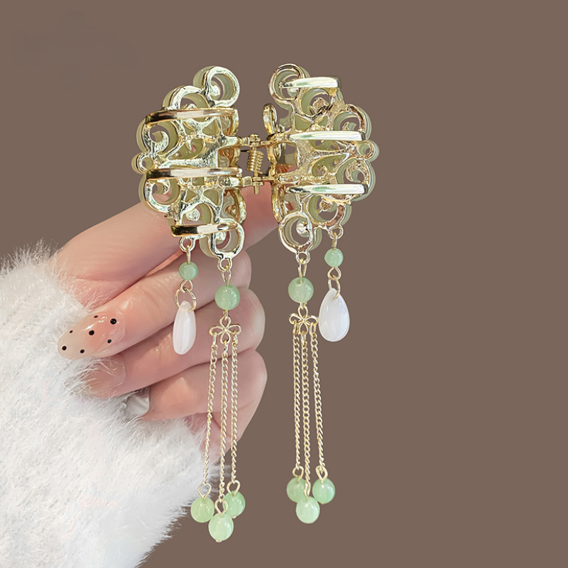 Cloud Palace Hair Claw