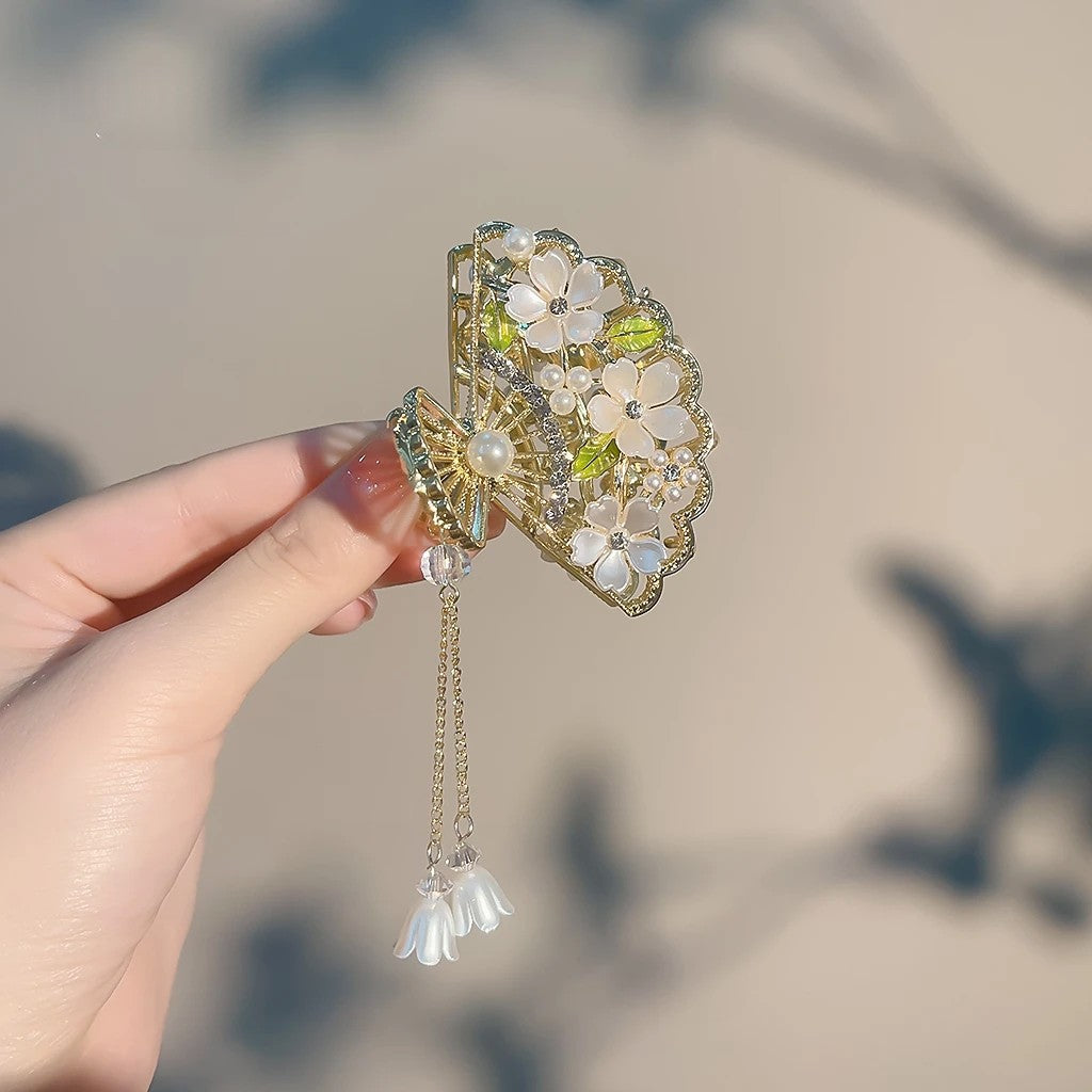 Radiant Half-Up Fan Hair Clip