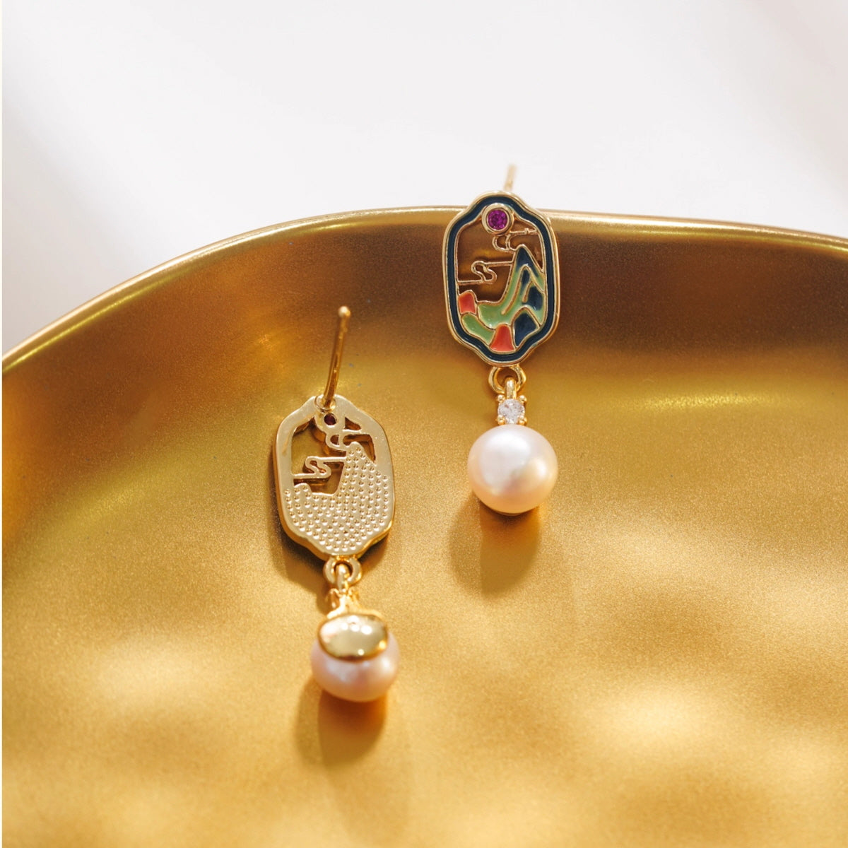 Artful Landscape Pearl Earrings