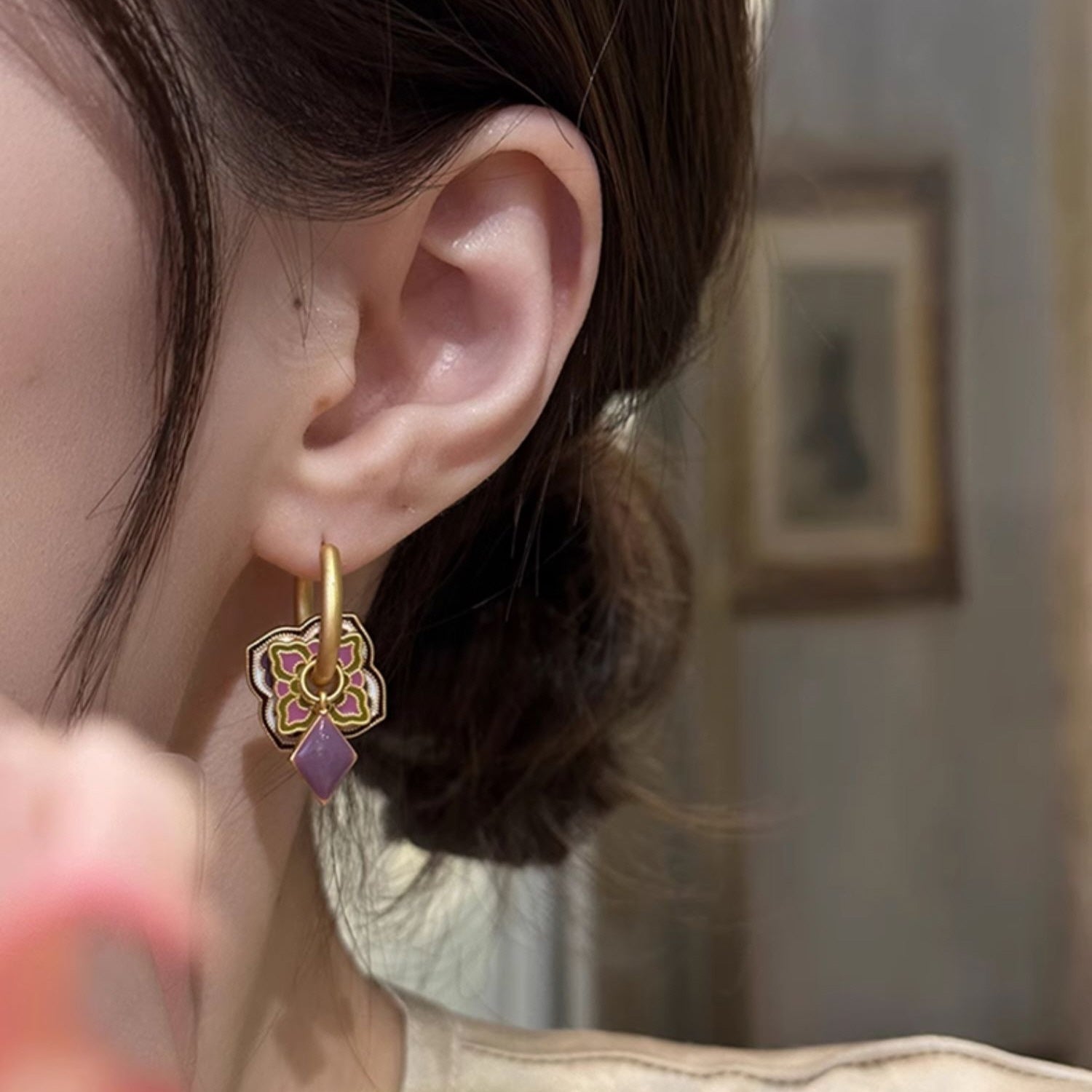 Eastern Dream Motifs Viloet Earrings