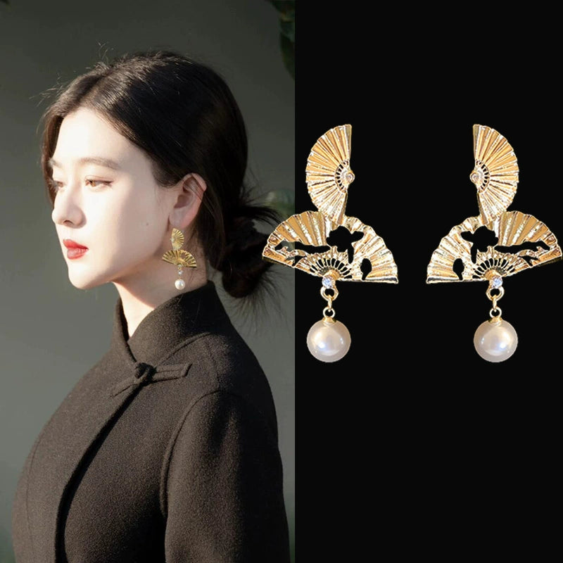 Golden Fan-shaped Pearl Earrings