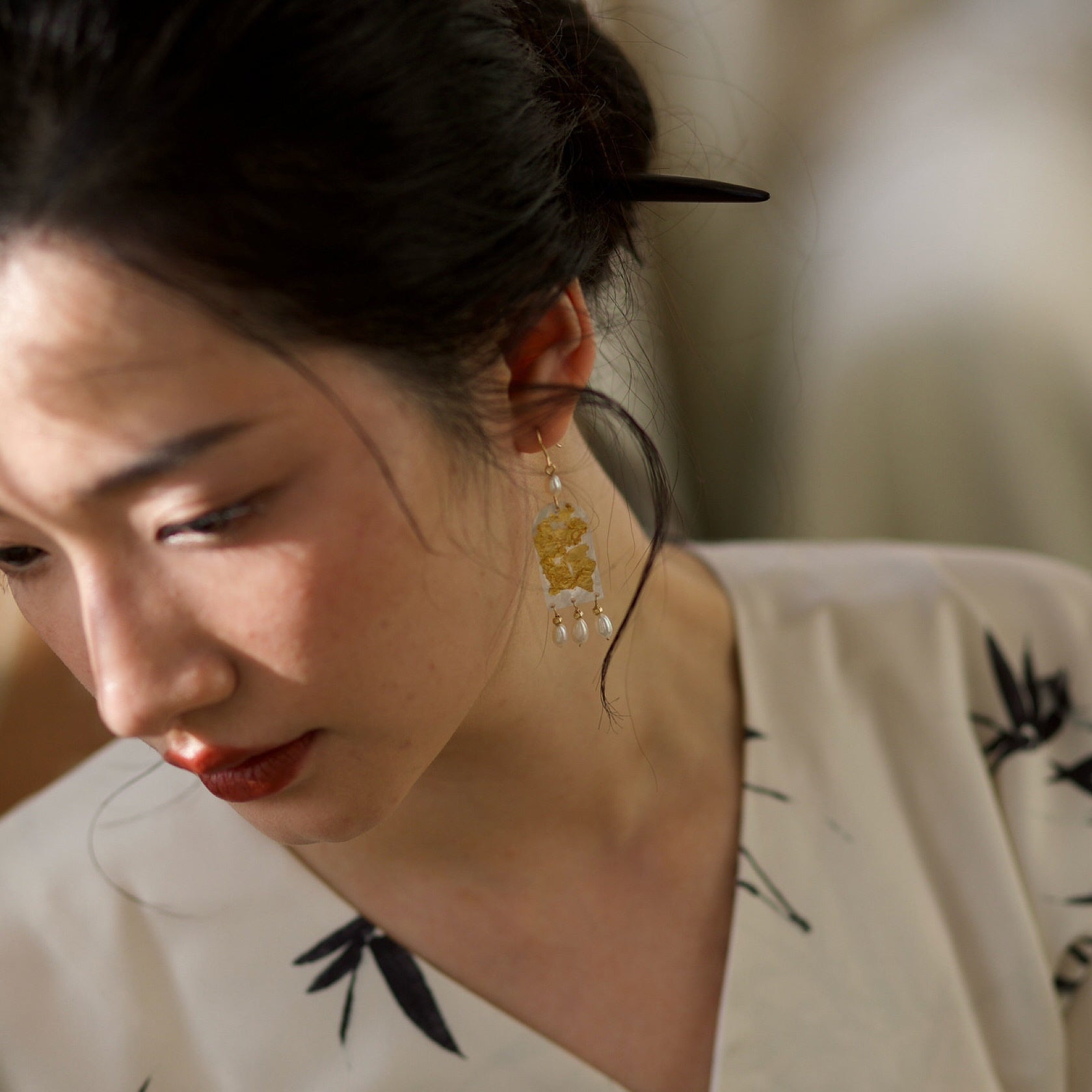 Aurum Leaf Butterfly Shell Earrings