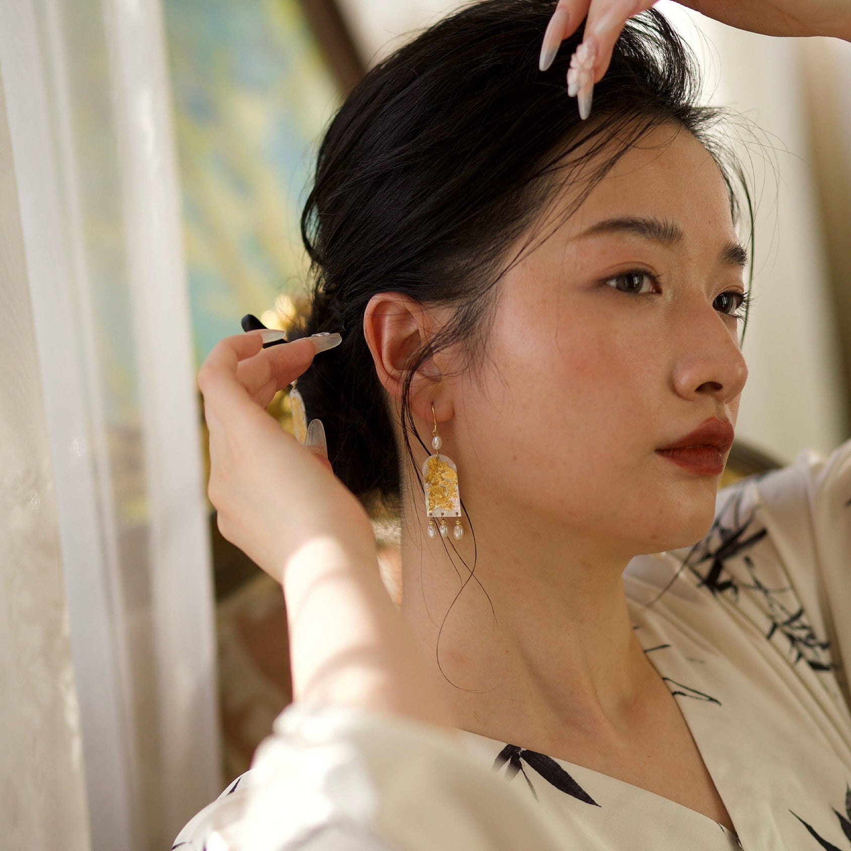 Aurum Leaf Butterfly Shell Earrings