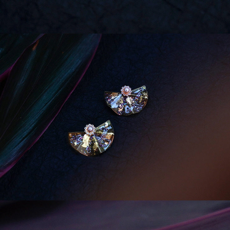 Folding Moon Night Earrings