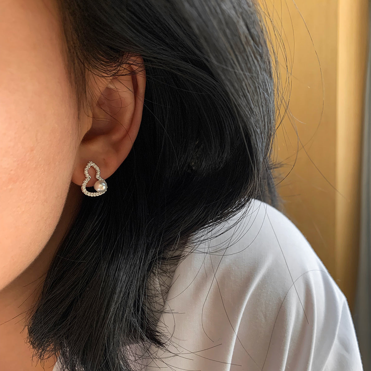 Aurora Gourd Pearl Earrings