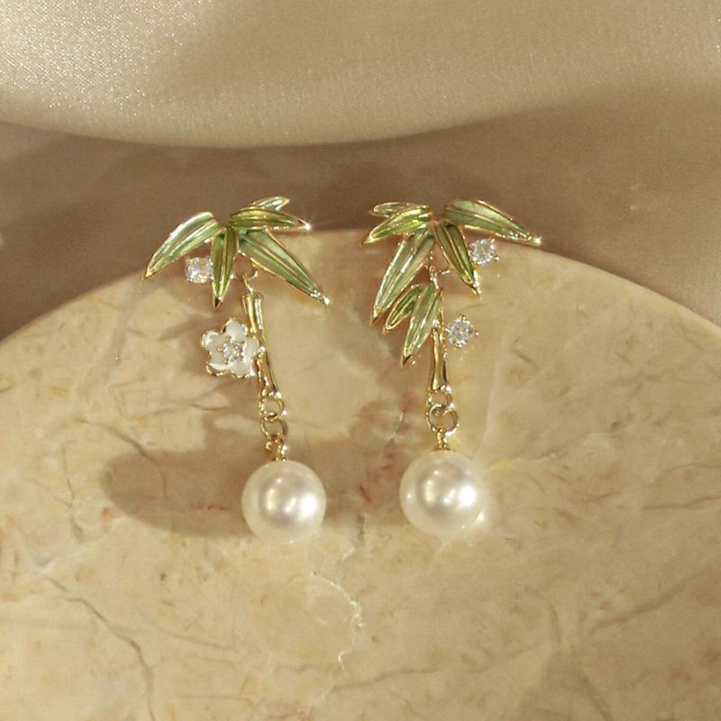 Bamboo Leaf Pearl Earrings