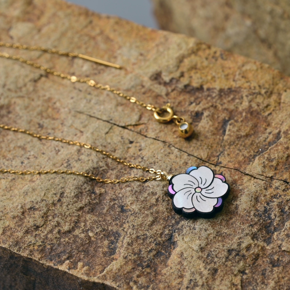 Camellia Lacquer Shell Necklace