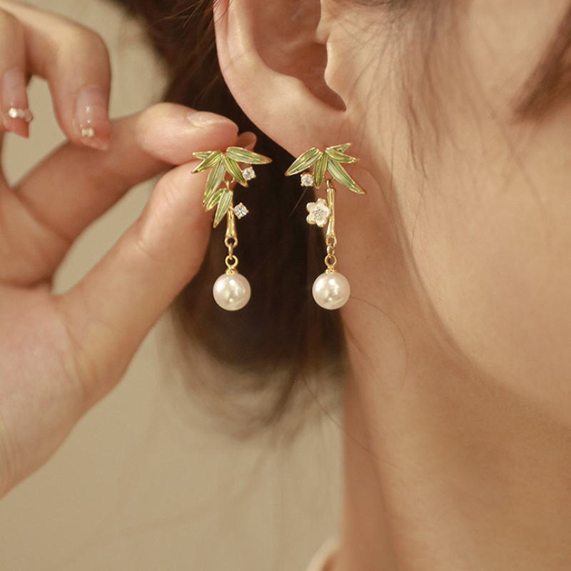 Bamboo Leaf Pearl Earrings