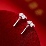 Elegant Fan Motif Earrings